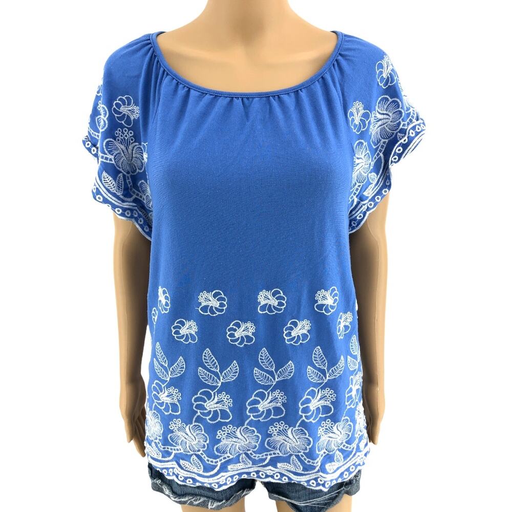 Fever SMALL Light Amparo Blue Floral Embroidered White Scoop Neck Blouse